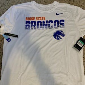 Nike Boise State men's t-shirt NWT